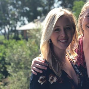 Meet your Posher, Claire